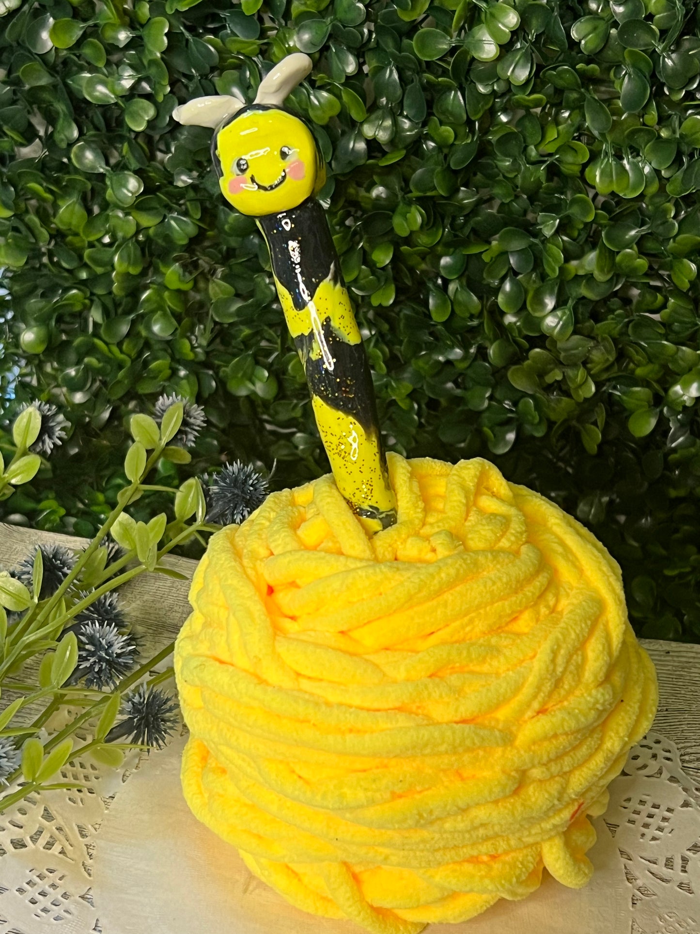Crochet Hook (Bumblebee)